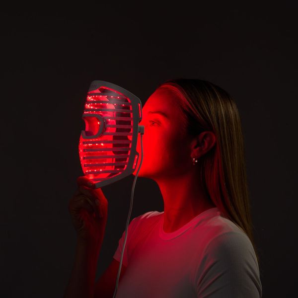 iRESTORE Illumina Face Mask