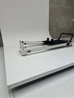 Queen 2.0 Studio Pilates Reformer